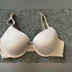 Victoria Secret Tshirt Bra 36B